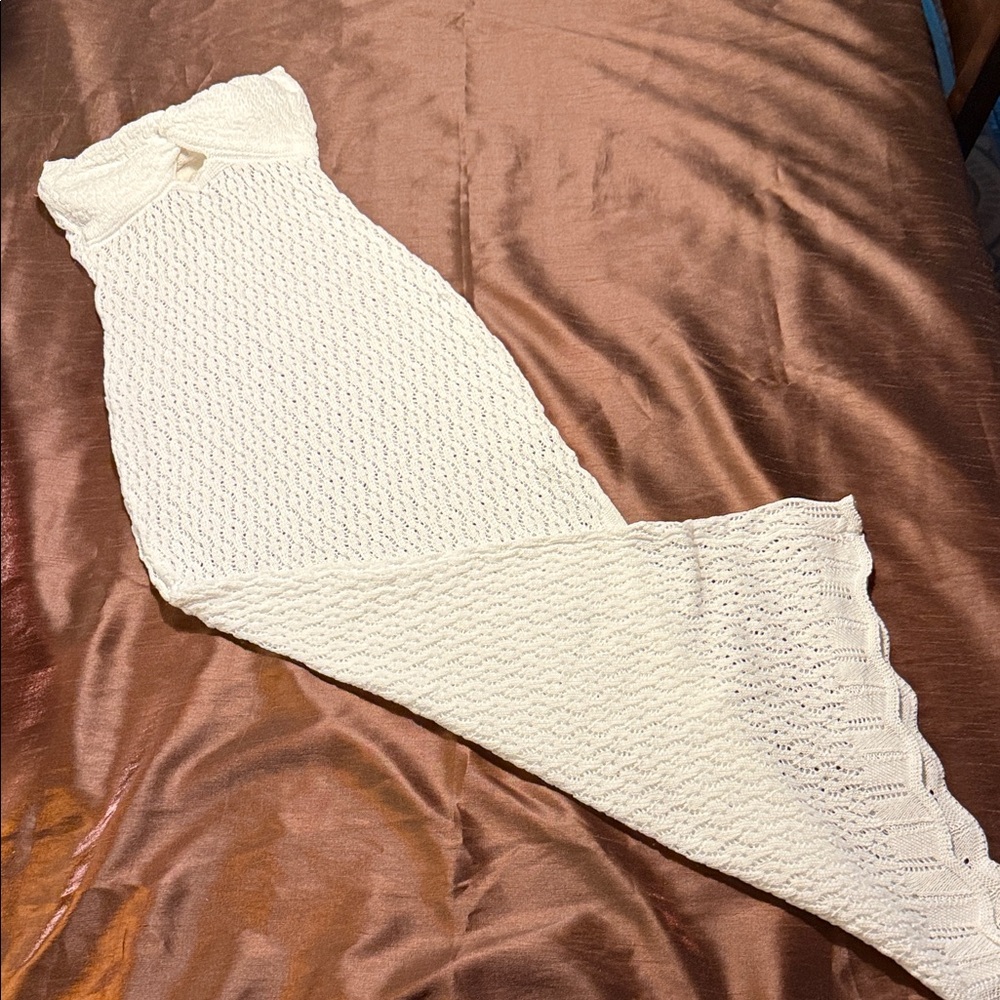 Elegant White Knit Maxi Skirt